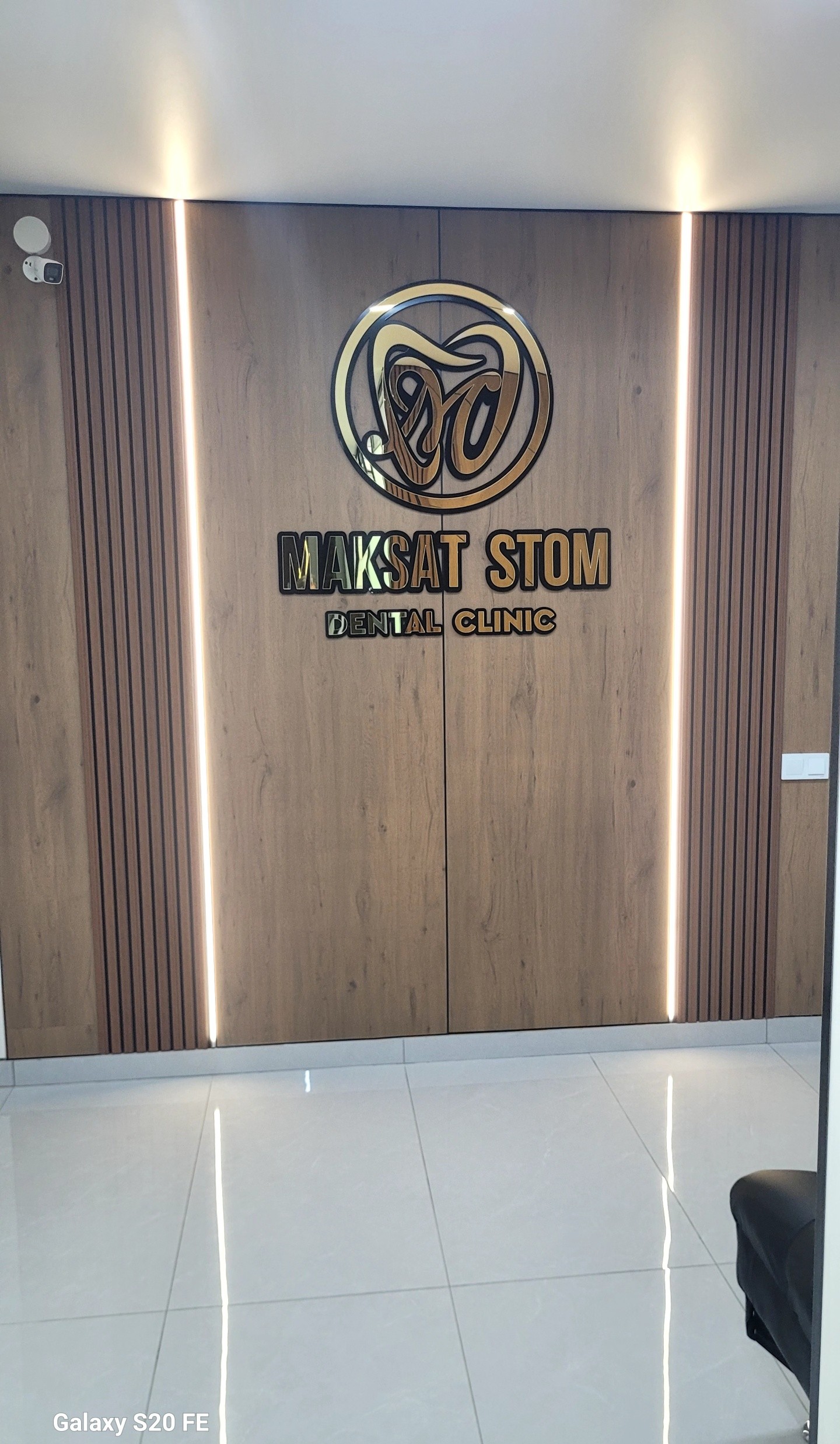 Maksat Stom