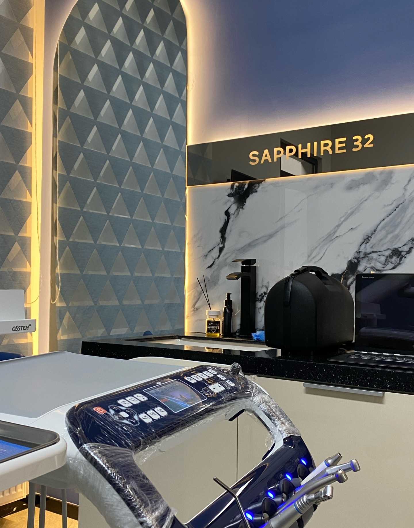 Sapphire 32