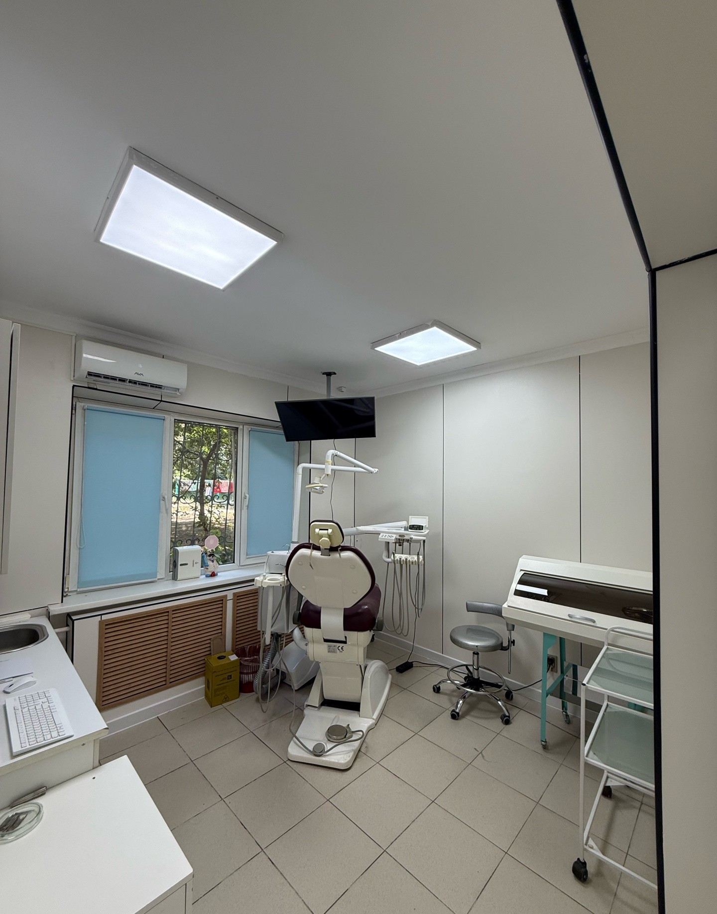 AV Dental Clinic