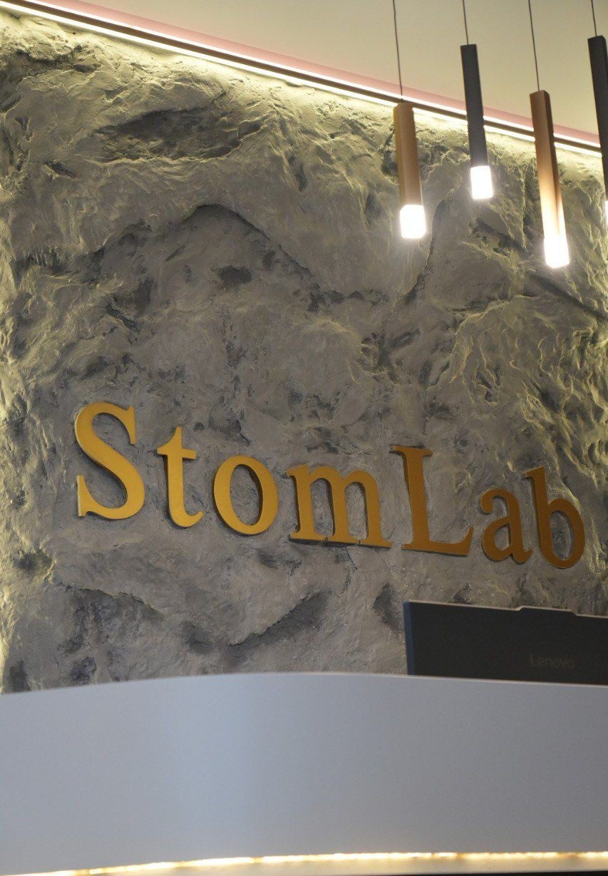 StomLab