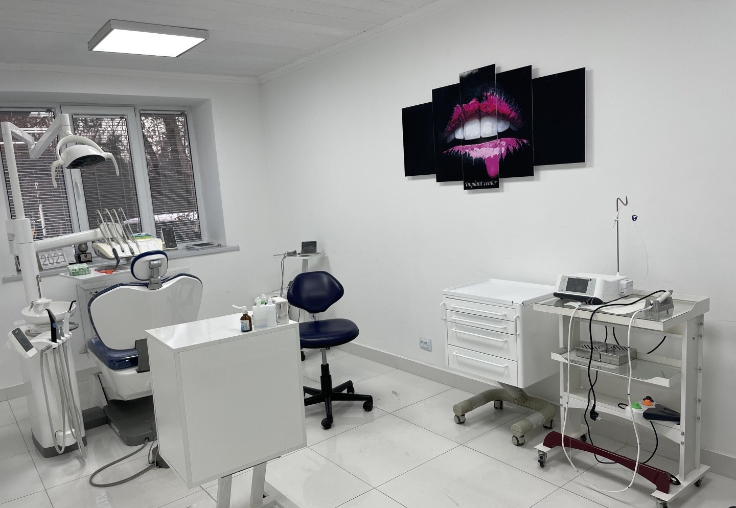 Implant Center