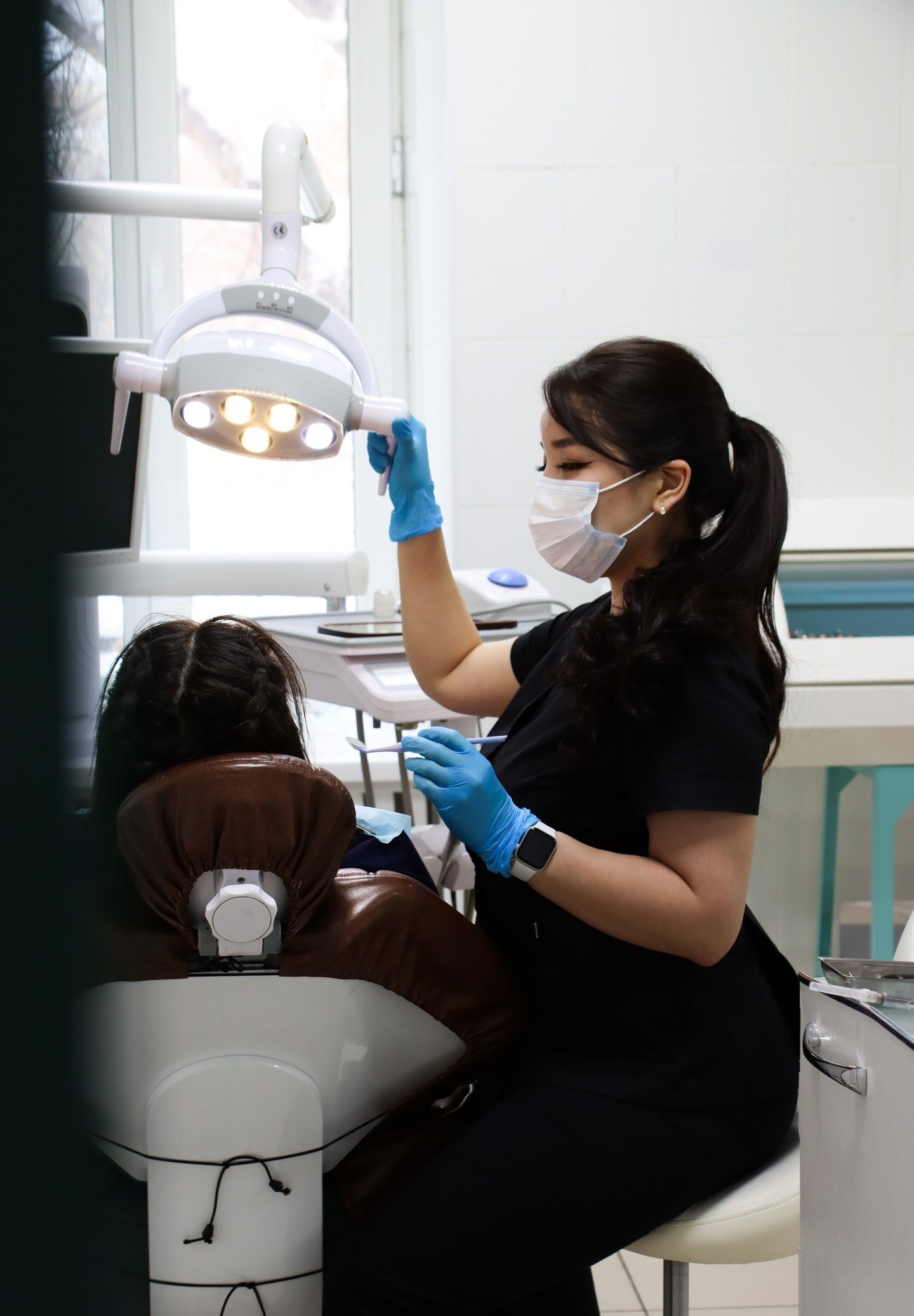 Көмек clinic